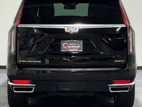 Used 2023 Cadillac Escalade ESV Luxury AWD/4WD image 6