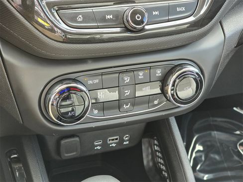 Used 2022 Chevrolet TrailBlazer LT w/ Convenience Package image 31