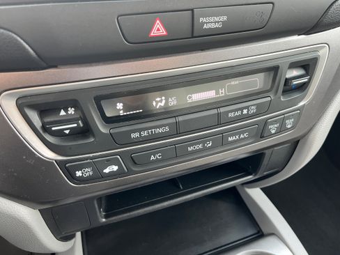 Used 2019 Honda Pilot LX image 21