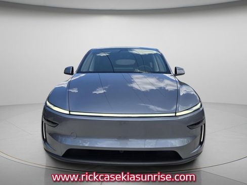 Used 2026 Tesla Model Y 2WD image 5