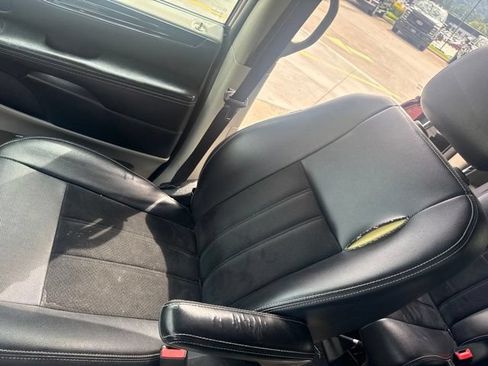 Used 2018 Dodge Grand Caravan SXT FWD image 36