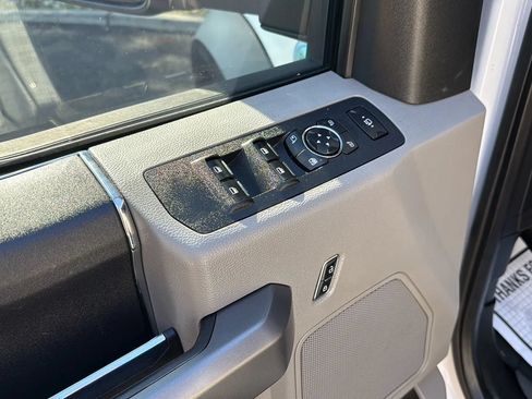 Used 2019 Ford F550 4x4 Crew Cab Super Duty w/ XLT Value Package image 14
