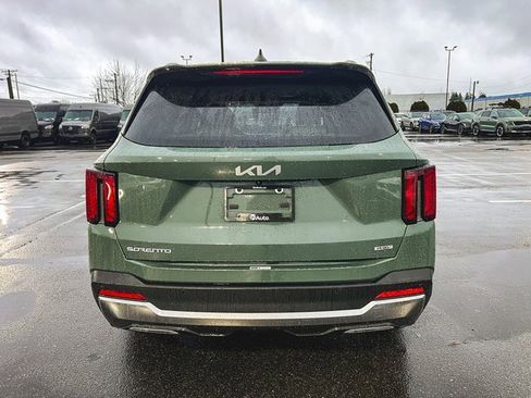 Used 2025 Kia Sorento EX image 7