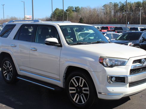 Used 2018 Toyota 4Runner Limited image 4