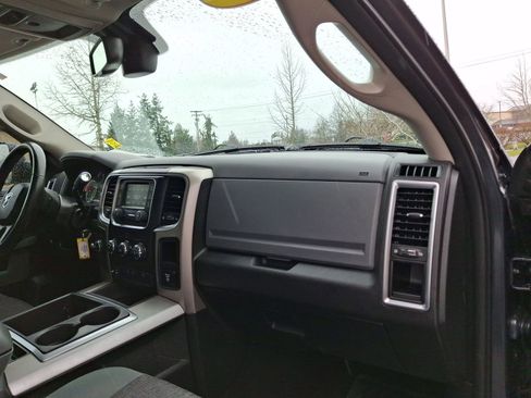 Used 2015 RAM 3500 SLT w/ Luxury Group image 21