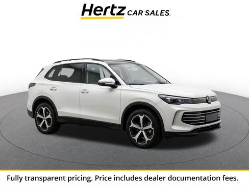Used 2026 Volkswagen Tiguan SE AWD/4WD image 1