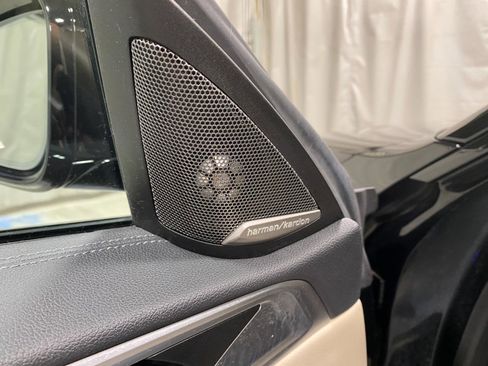 Used 2021 BMW 440i xDrive Coupe w/ Premium Package image 3