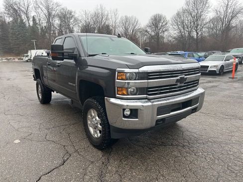Used 2015 Chevrolet Silverado 2500 LT w/ LT Convenience Package image 7