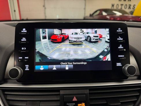 Used 2018 Honda Accord Sport image 42