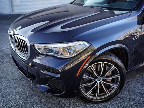 Used 2022 BMW X5 xDrive45e w/ M Sport Package image 2