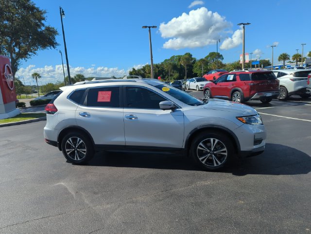 Certified 2019 Nissan Rogue SV w/ Premium Package FWD image 2