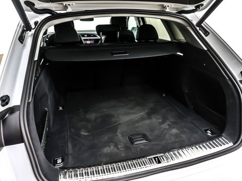 Used 2023 Audi e-tron Premium Plus w/ Premium Plus Package image 23