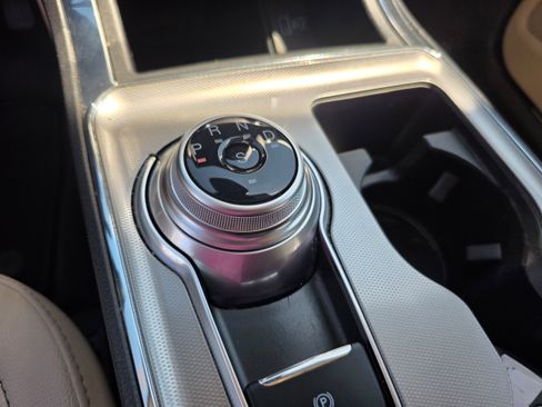 Used 2024 Ford Edge Titanium w/ Titanium Elite Package image 10