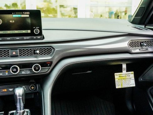 Used 2024 Acura Integra A-Spec image 16