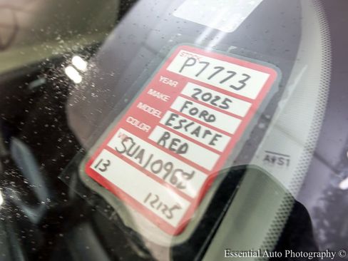Used 2025 Ford Escape SE w/ PHEV Premium Package image 26