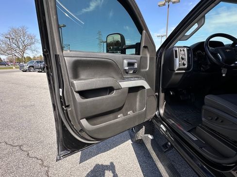 Used 2015 Chevrolet Silverado 2500 LT w/ LT Convenience Package AWD/4WD image 20
