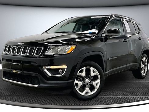 Used 2019 Jeep Compass Limited AWD/4WD image 3