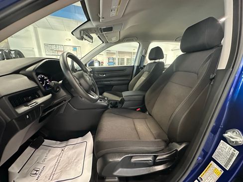 Used 2024 Honda CR-V LX image 8