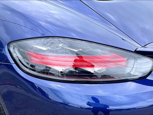 Used 2025 Porsche 718 Cayman S RWD image 19