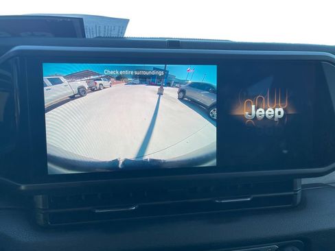 Used 2024 Jeep Wrangler Sport S image 31