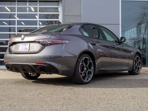 New 2025 Alfa Romeo Giulia AWD image 10