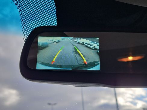 Used 2018 RAM 1500 Express image 23