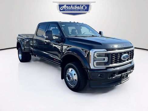 Used 2025 Ford F450 Platinum w/ FX4 Off-Road Package AWD/4WD image 1