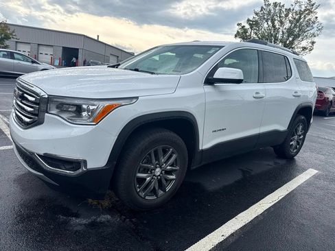 Used 2019 GMC Acadia SLT FWD image 1