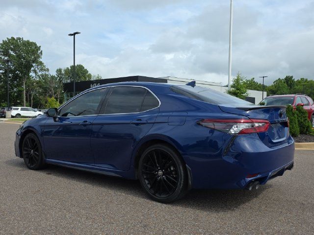 Used 2023 Toyota Camry XSE FWD image 5