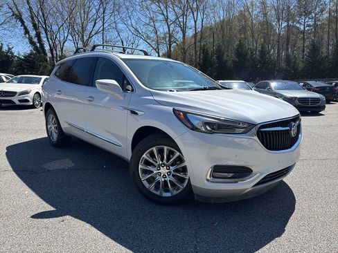 Used 2019 Buick Enclave Premium w/ Experience Buick Package image 4