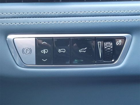 Used 2025 Cadillac Escalade IQ Sport 2 image 24