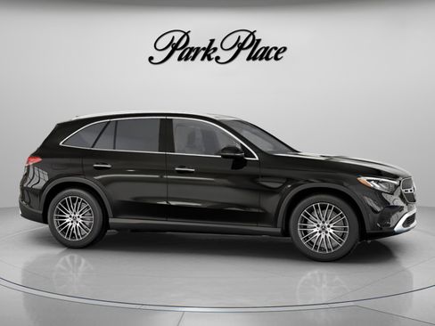 Used 2026 Mercedes-Benz GLC 300 image 29
