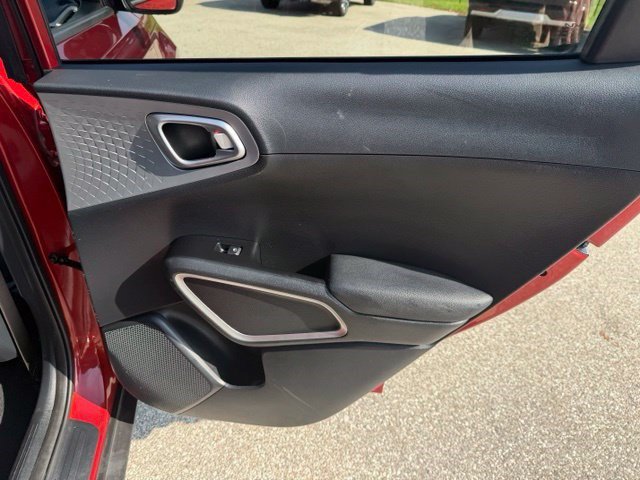 Used 2024 Kia Soul LX w/ Option Group 015 FWD image 29