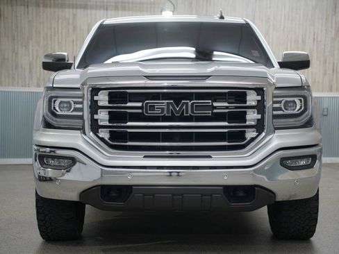 Used 2018 GMC Sierra 1500 SLT image 3