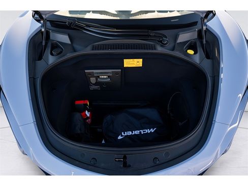 Used 2025 McLaren Artura Spider image 37