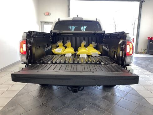 Used 2023 Toyota Tacoma TRD Sport image 19