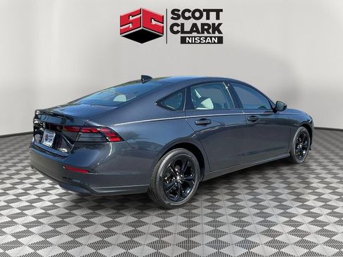 Used 2025 Honda Accord SE image 6