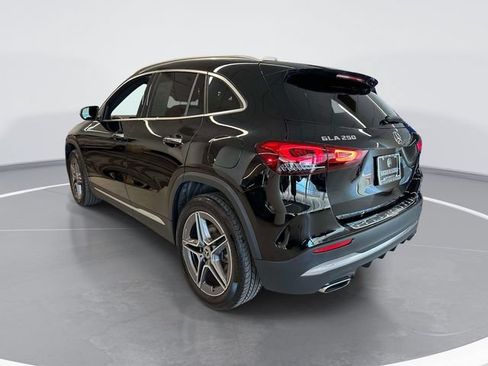 Used 2022 Mercedes-Benz GLA 250 4MATIC image 3