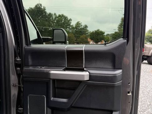 Used 2018 Ford F250 Platinum w/ Platinum Ultimate Package AWD/4WD image 24