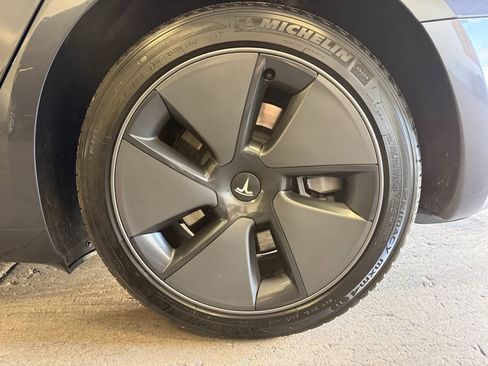 Used 2023 Tesla Model 3 Standard Range RWD image 30
