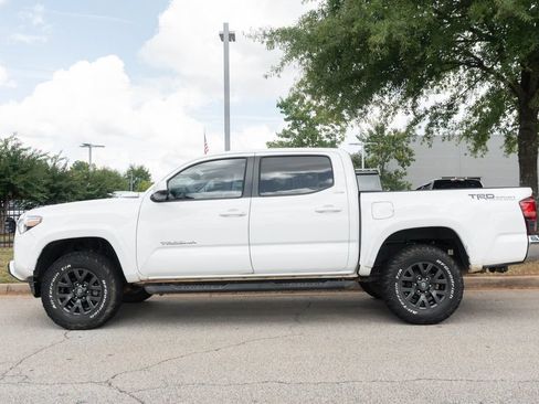 Used 2021 Toyota Tacoma SR5 RWD image 15