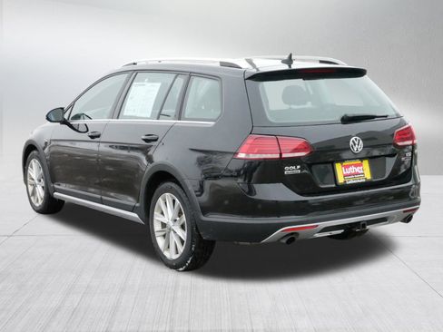 Used 2018 Volkswagen Golf Alltrack SE image 5