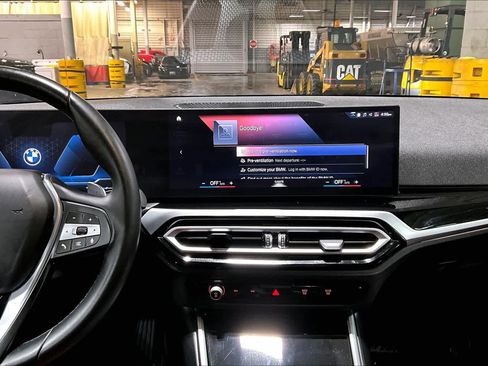 Used 2024 BMW 330i xDrive Sedan w/ Convenience Package image 6