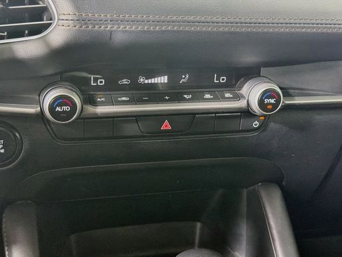 Used 2024 MAZDA MAZDA3 s FWD image 22
