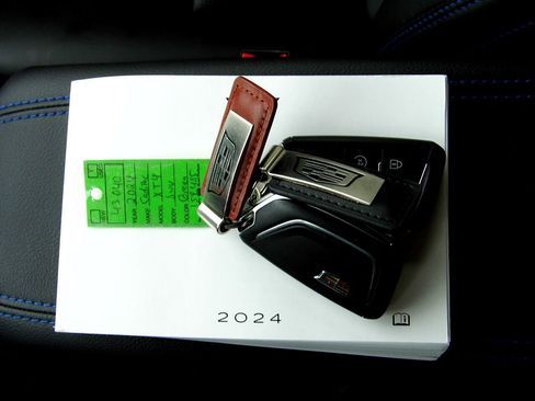 Used 2024 Cadillac XT4 Sport image 26