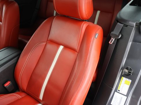 Used 2014 Ford Mustang GT Premium RWD image 38