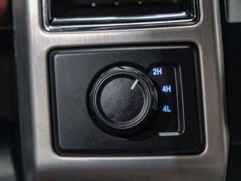 Used 2020 Ford F450 Platinum w/ FX4 Off-Road Package image 29