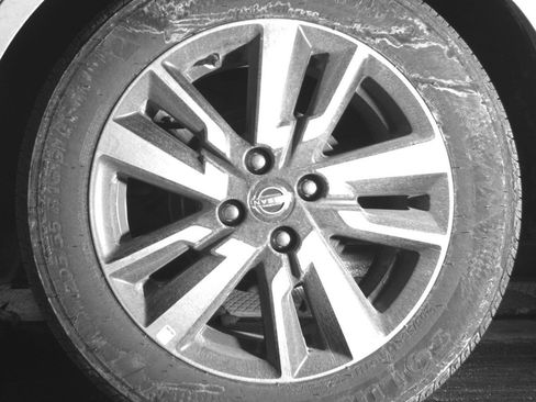 Used 2025 Nissan Versa SV image 14