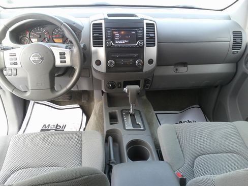 Used 2018 Nissan Frontier SV image 29