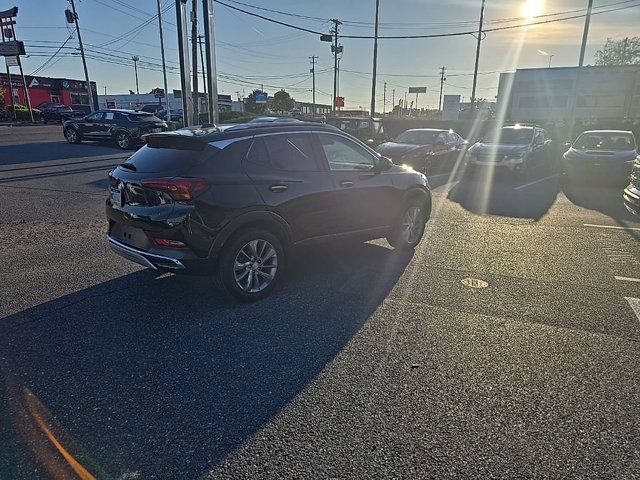 Used 2023 Buick Encore GX Essence w/ Experience Buick Package FWD image 6